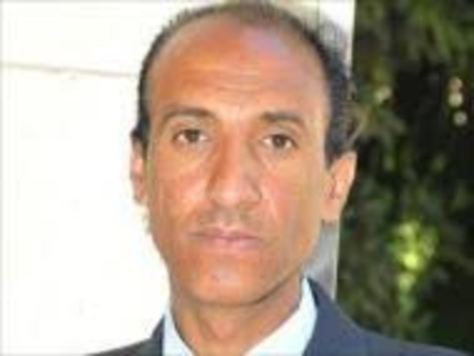 الاديب بشير المصقري  لـ (السياسية نت):  شُغفت بالقراءة  من الكتب التي كنت أسرقها الاديب بشير المصقري  لـ (السياسية نت):  شُغفت بالقراءة  من الكتب التي كنت أسرقها