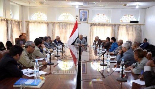 وزير المالية يلتقي قيادة الوزارة ويؤكد على الدور المحوري للوزارة