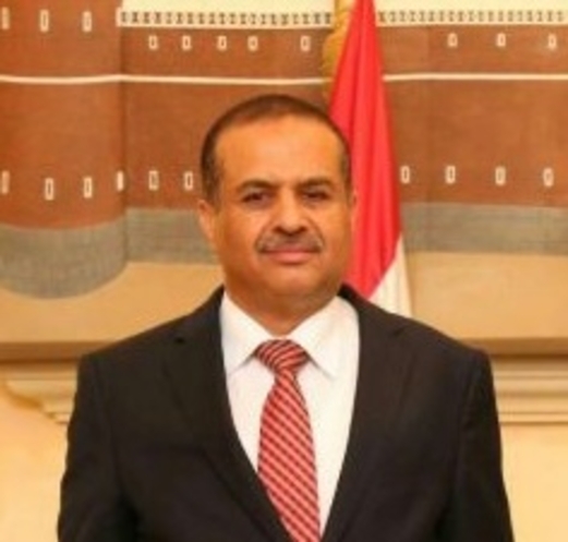 وزير الصناعة يهنئ قائد الثورة ورئيس المجلس السياسي بالمولد النبوي وزير الصناعة يهنئ قائد الثورة ورئيس المجلس السياسي بالمولد النبوي