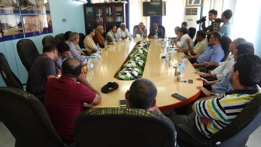 مقبولي يتفقد ميناء الحديدة والمبنى الجديد لهيئة المواصفات والمقاييس مقبولي يتفقد ميناء الحديدة والمبنى الجديد لهيئة المواصفات والمقاييس