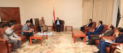 وزير المالية يناقش مع مديرة البرامج بمنظمة أطباء بلا حدود سبل تعزيز التعاون المشترك وزير المالية يناقش مع مديرة البرامج بمنظمة أطباء بلا حدود سبل تعزيز التعاون المشترك