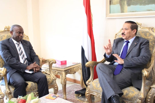 وزير الخارجية في لقائه ممثل مفوضية اللاجئين يطالب بحماية اليمنيين في كوريا الجنوبية وزير الخارجية في لقائه ممثل مفوضية اللاجئين يطالب بحماية اليمنيين في كوريا الجنوبية