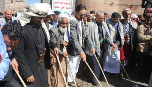 الجنيد وعباد يدشنا حملة النظافة الشاملة 12 /12 بكافة مديريات أمانة العاصمة الجنيد وعباد يدشنا حملة النظافة الشاملة 12 /12 بكافة مديريات أمانة العاصمة