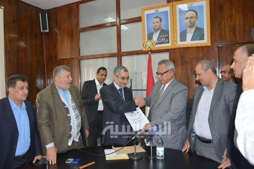 رئيس الوزراء يسلم إقراره السادس بالذمة المالية