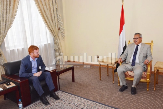 رئيس الوزراء يلتقي نائب رئيس بعثة المنظمة الدولية للهجرة  