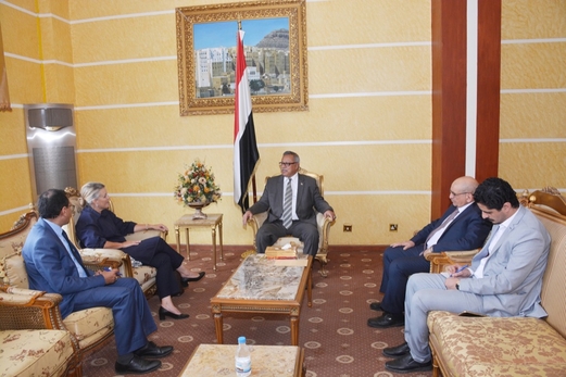 رئيس الوزراء يناقش مع غراندي أولويات النشاط الإنساني للعام الجاري