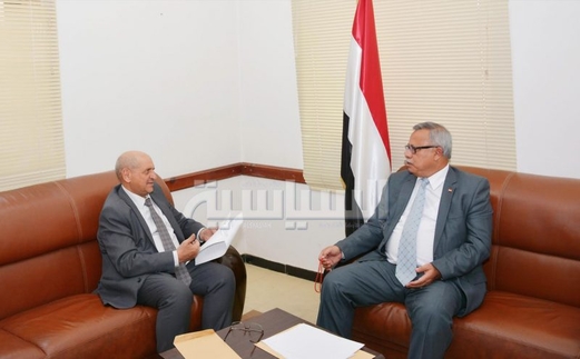 رئيس الوزراء يطّلع على الخطوط الرئيسة لخطة وزارة التخطيط لعام 2020م