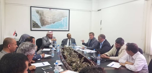 وزير الأشغال وأمين العاصمة يناقشان سير أعمال الصيانة والترميم لشوارع الأمانة