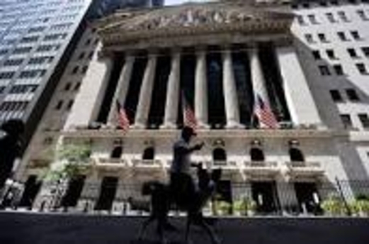 ستاندرد آند بورز وناسداك يغلقان على مستويين قياسيين بعد بيانات إيجابية