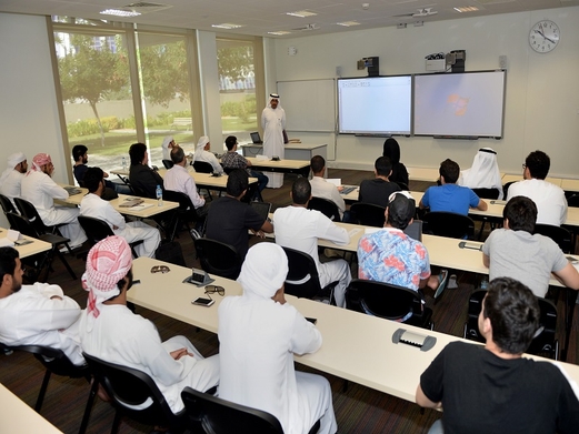 التطبيع وصل إلى المناهج الدراسيّة..عيال زايد يتلاعبون بمستقبل الإمارات التطبيع وصل إلى المناهج الدراسيّة..عيال زايد يتلاعبون بمستقبل الإمارات