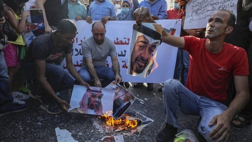 بعد ستة أسابيع من تطبيع الإمارات المفاجئ مع إسرائيل، ما زال الفلسطينيون بلا إستراتيجية بعد ستة أسابيع من تطبيع الإمارات المفاجئ مع إسرائيل، ما زال الفلسطينيون بلا إستراتيجية