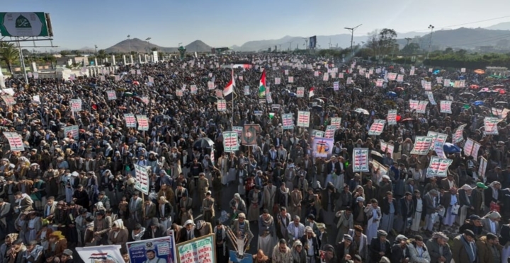 مسيرات اليمن في ذكرى الاستقلال: لن نترك الشعبين الفلسطيني واللبناني