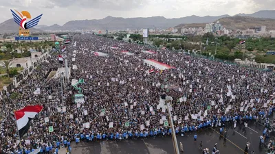 اليمن.. خروج شعبي مليوني رفضا ودحضا لادعاءات العدو السعودي بشأن استهداف مكة المكرمة
