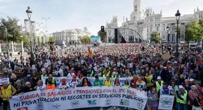 25 ألف إسباني يتظاهرون في مدريد دفاعاً عن المعاشات التقاعدية