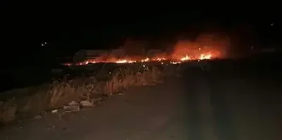 حريق في أراضٍ زراعية بريف القنيطرة جراء قصف إسرائيلي