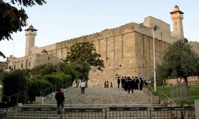 بذريعة الأعياد اليهودية: العدو الإسرائيلي يغلق الحرم الإبراهيمي ويعرقل العملية التعليمية بمدرستي الفيحاء والإبراهيمية