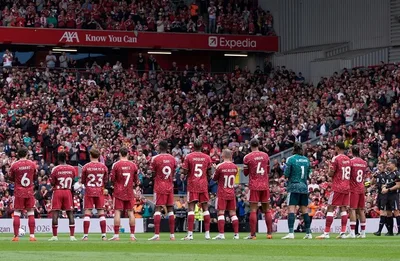 أسوأ صفقة بتاريخ النادي.. جماهير ليفربول تشن هجوما حادا على أحد لاعبي الفريق