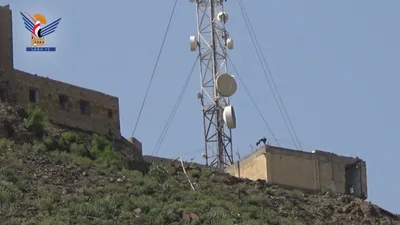 طيران العدو السعودي يستهدف ثلاثة أبراج للاتصالات في تعز