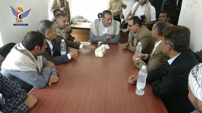 اجتماع يناقش الوضع التمويني والاستثماري بمحافظة حجة