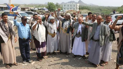 المساوى والجنيد يطّلعان على تجهيز ساحة الشهيد القائد وأوضاع المواطنين بأسواق في مقبنة