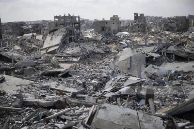 المركز الفلسطيني للمفقودين: نقل ركام غزة يهدد بطمس مصير آلاف المفقودين