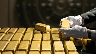 الذهب يرتفع بأكثر من 1% مع استيعاب قرار رفع الفائدة الأمريكية