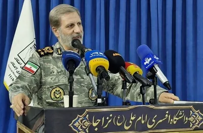 قائد الجيش الإيراني: سيظل مضيق هرمز مغلقًا حتى يحترم العدو حقوق شعبنا