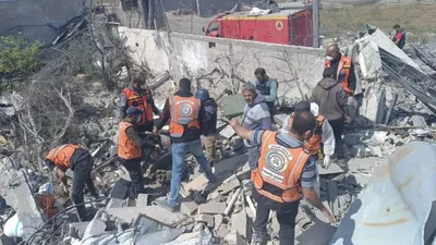 ناطق الدفاع المدني بغزة : انتشال جثامين 21 فلسطينياً والبحث عن 40 آخرين