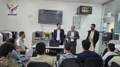 رئيس جامعة صنعاء يطّلع على أعمال توسعة معامل كلية الحاسوب