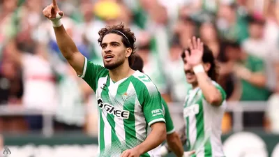 بيتيس يقفز إلى المركز الثالث في الدوري الإسباني بفوز كبير على أوساسونا